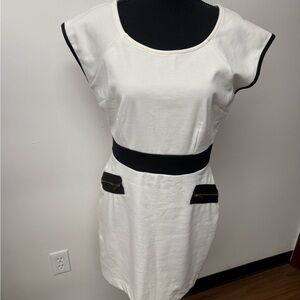 Black and White Dress - Forever21 size Large